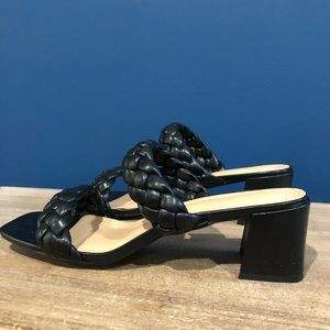 LIKE NEW- black sandals